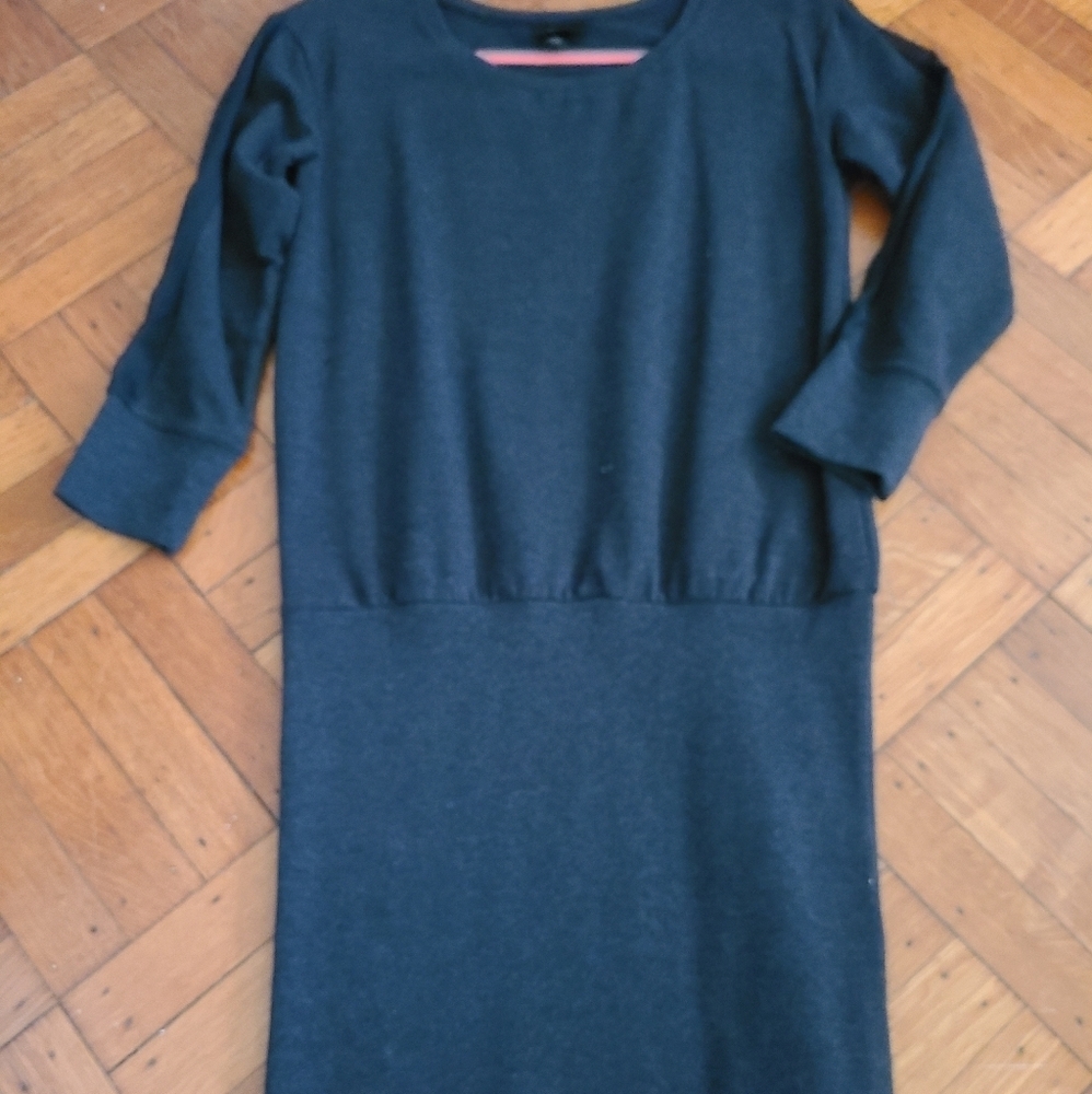 Knitted fitted dress